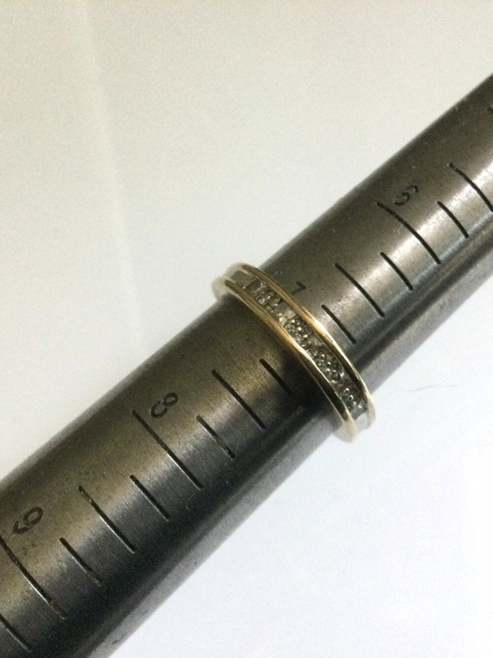 10K Yellow & White Gold Inset Diamond Channel Set Band Ring SZ 7 - Picture 5 of 8